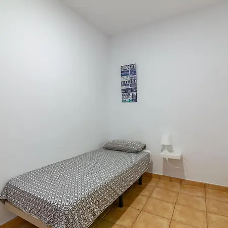 شقة Corales